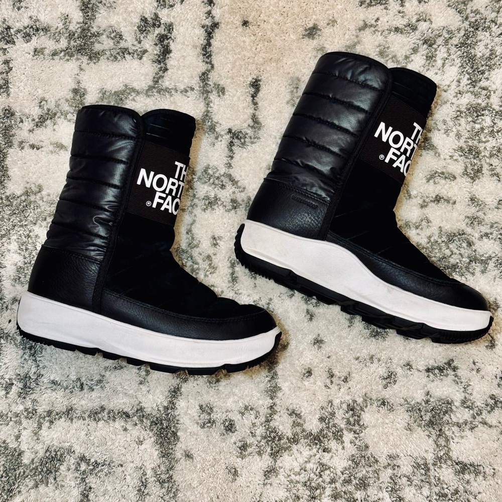 Waterproof Snow Boots | W-6.5 | New| North Face